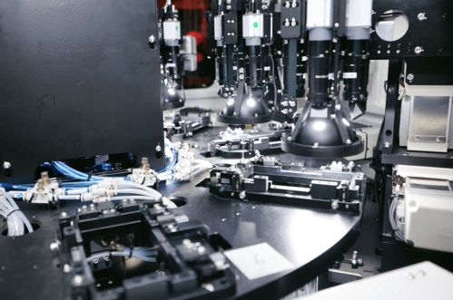 工业富联控股子公司发布全自动机器视觉检测新产品，引领电子产品智造升级
